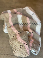 Carica l&#39;immagine nel visualizzatore di Gallery, Plaid tricot rigato rosa
