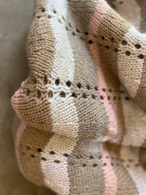 Carica l&#39;immagine nel visualizzatore di Gallery, Plaid tricot rigato rosa
